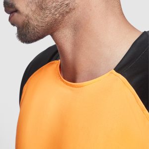 Camiseta técnica con paneles contrastados - Imagen 4